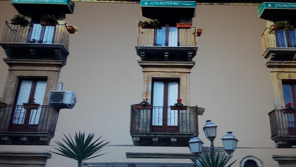 Gualtiero Camere & Suite Caltagirone Εξωτερικό φωτογραφία