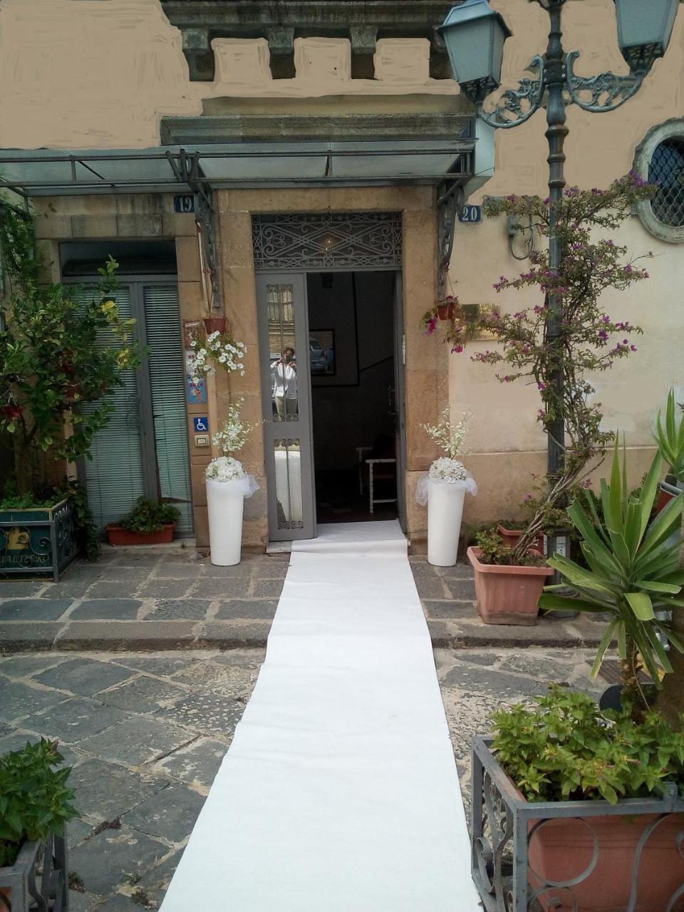 Gualtiero Camere & Suite Caltagirone Εξωτερικό φωτογραφία
